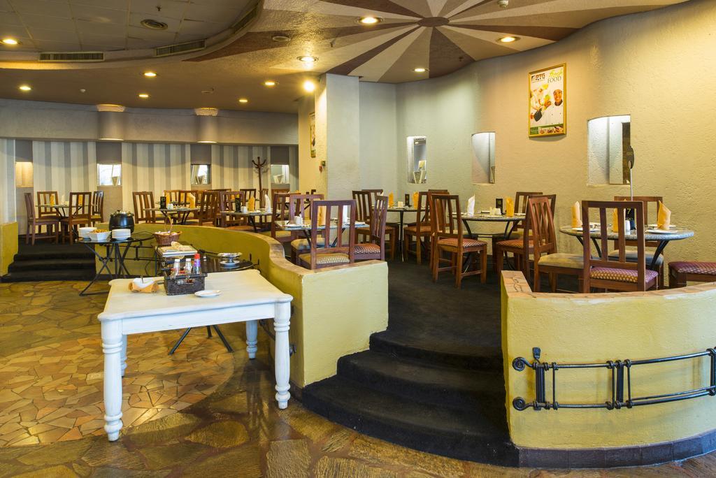 Rainbow Towers Hotel & Conference Centre Harare Ngoại thất bức ảnh