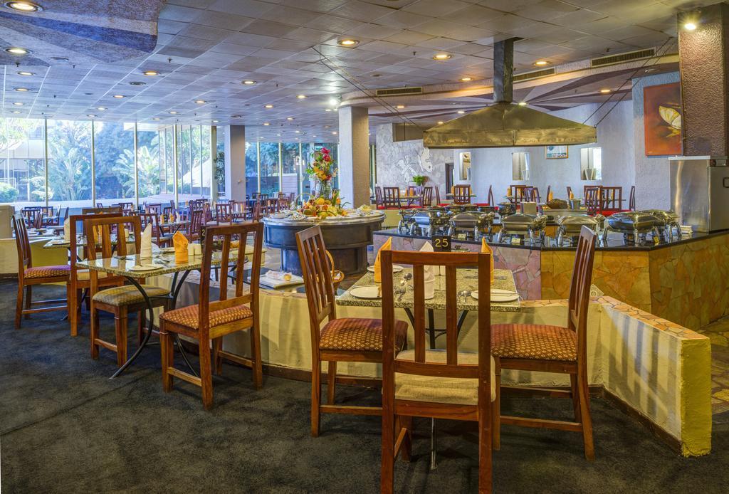 Rainbow Towers Hotel & Conference Centre Harare Ngoại thất bức ảnh